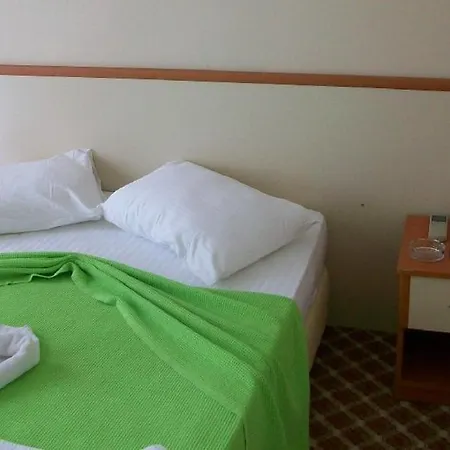 Отель Kerman Кешме