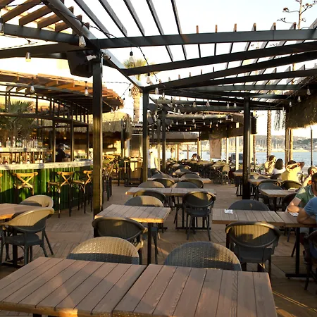 Отель Kerman Кешме