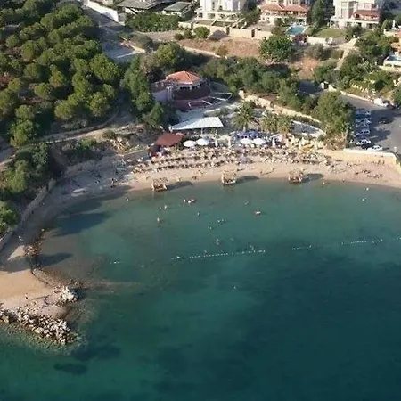ホテル ケルマーン Çeşme