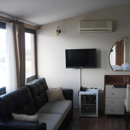Szálloda Kerman Çeşme
